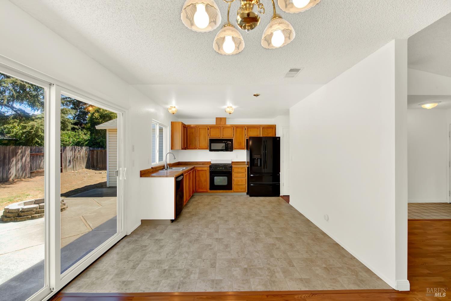 519 Crested Drive Suisun City CA 94585