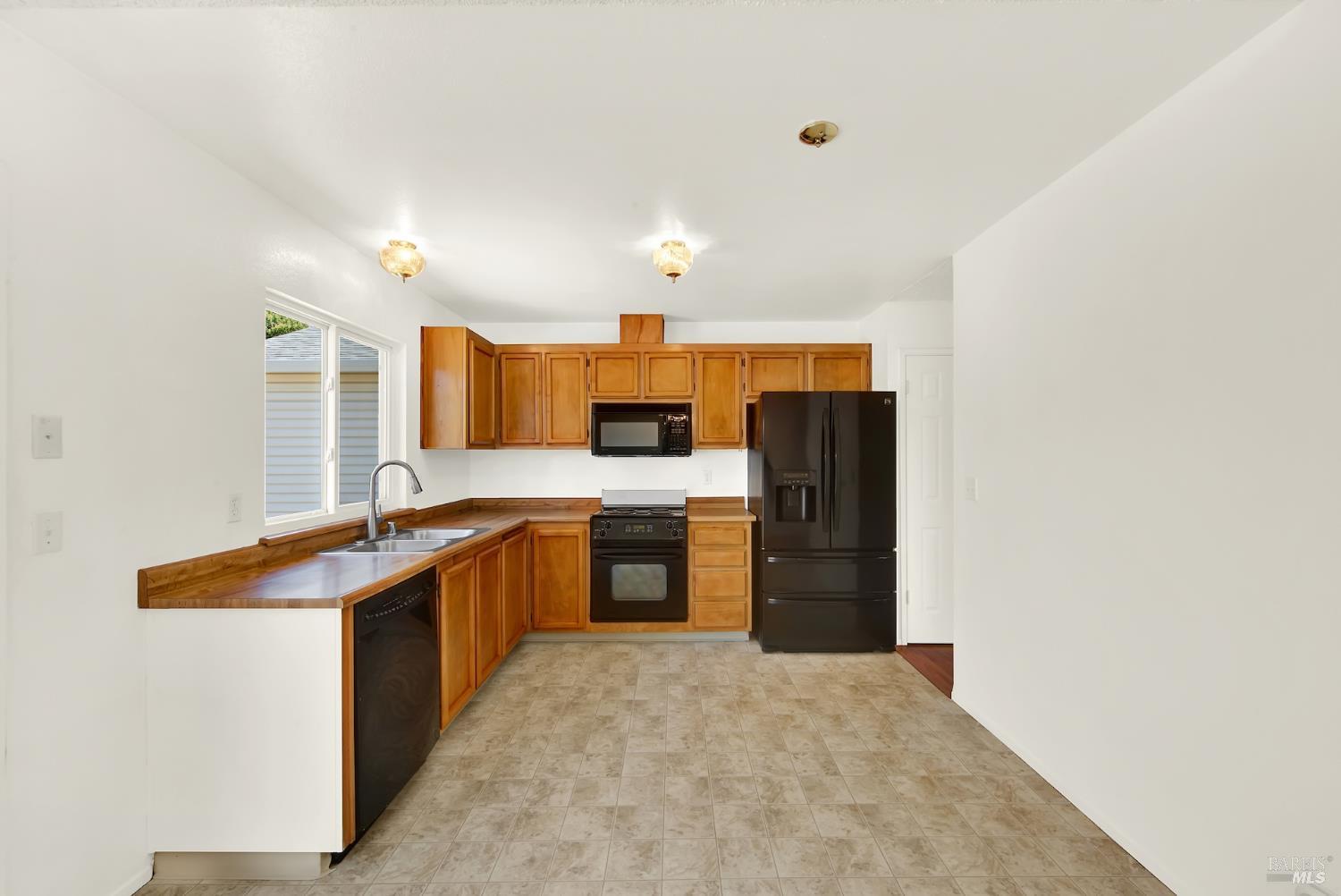 519 Crested Drive Suisun City CA 94585