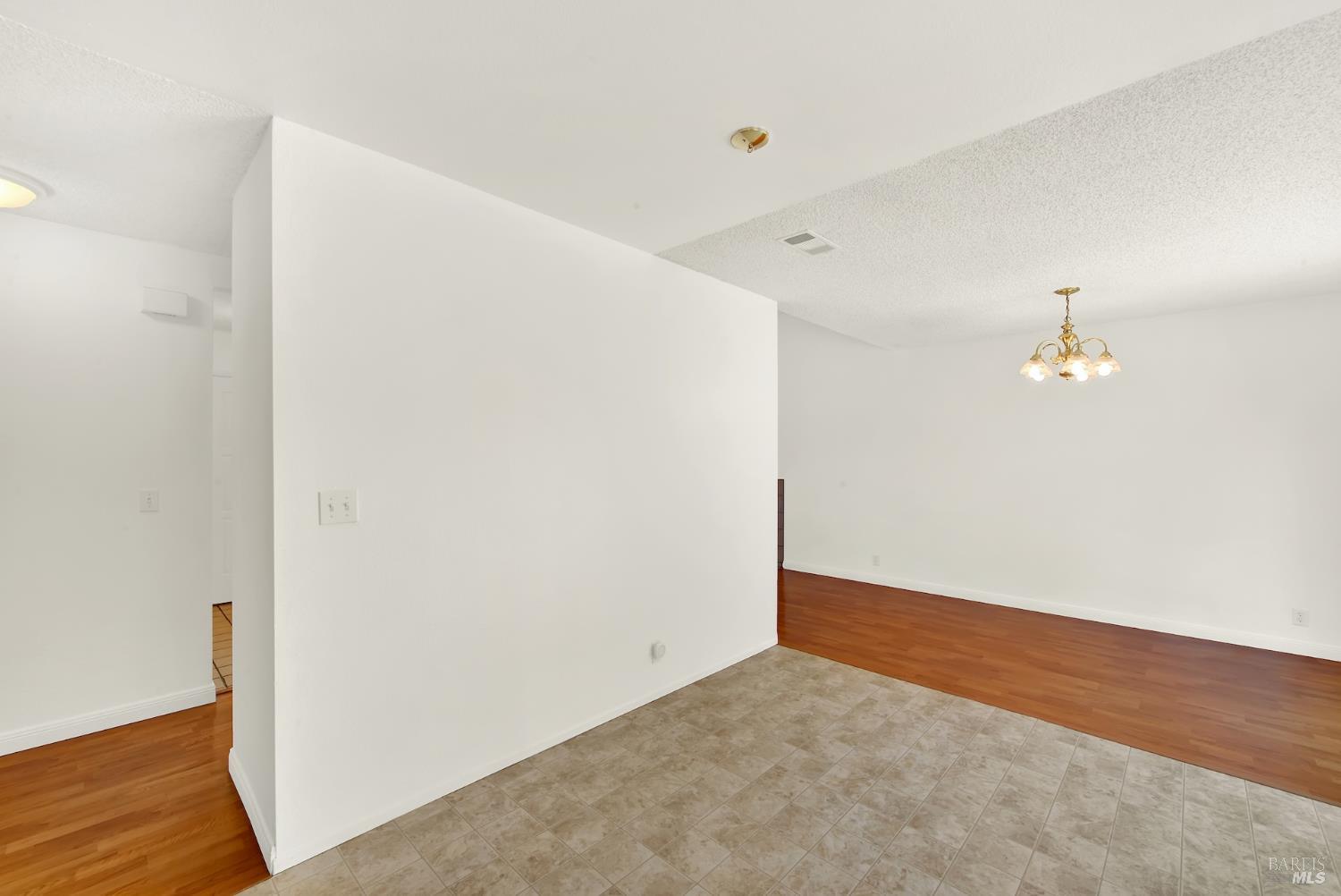 519 Crested Drive Suisun City CA 94585