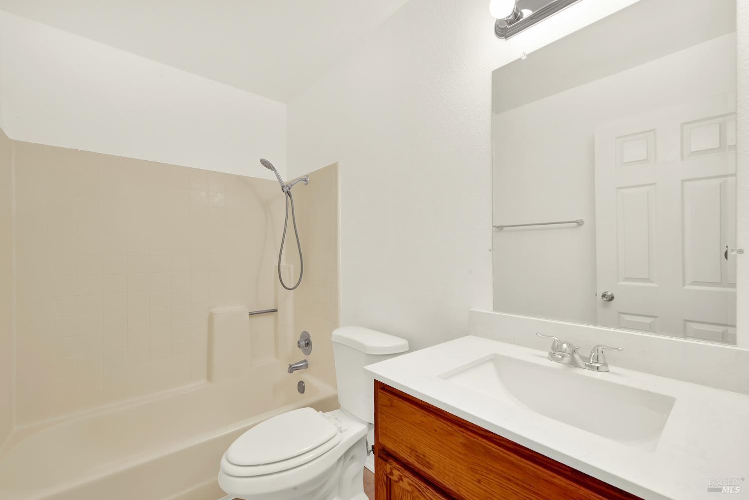 519 Crested Drive Suisun City CA 94585