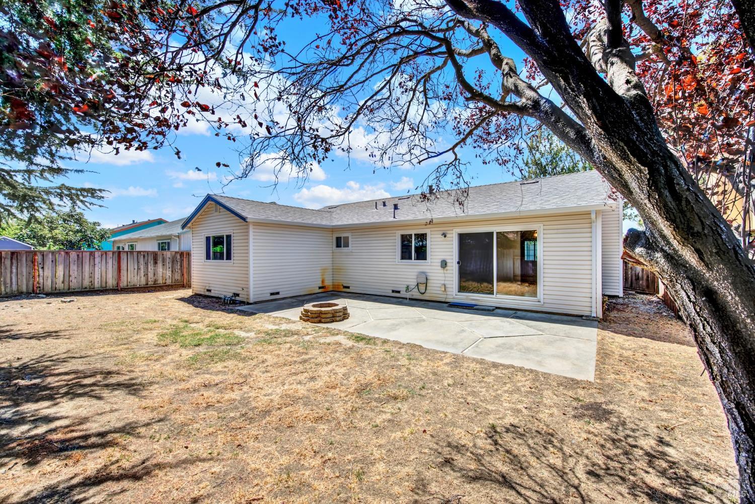 519 Crested Drive Suisun City CA 94585