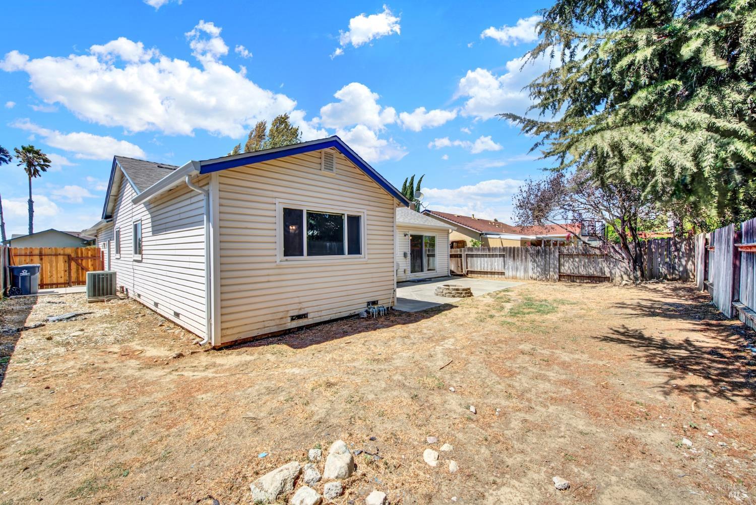 519 Crested Drive Suisun City CA 94585