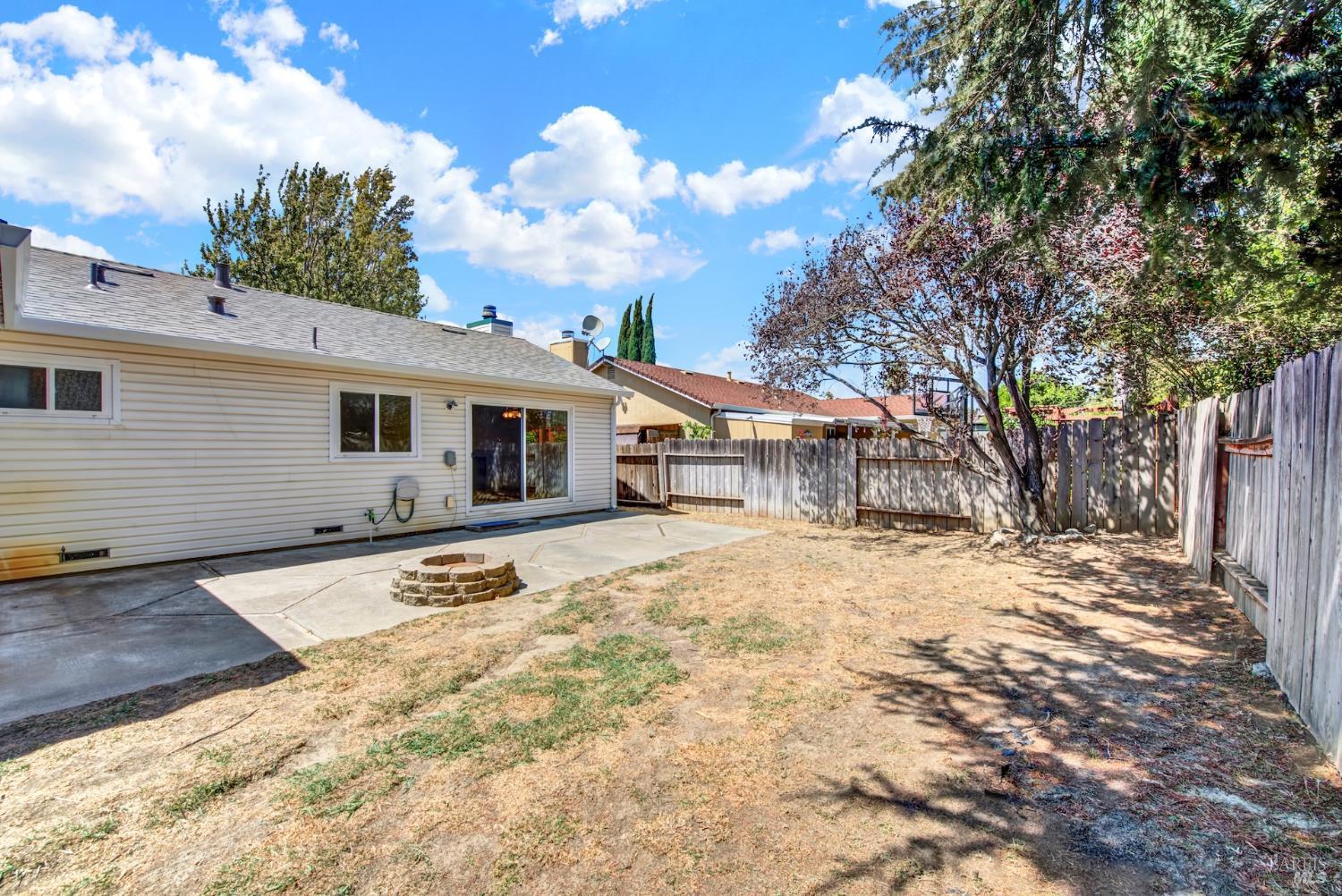 519 Crested Drive Suisun City CA 94585