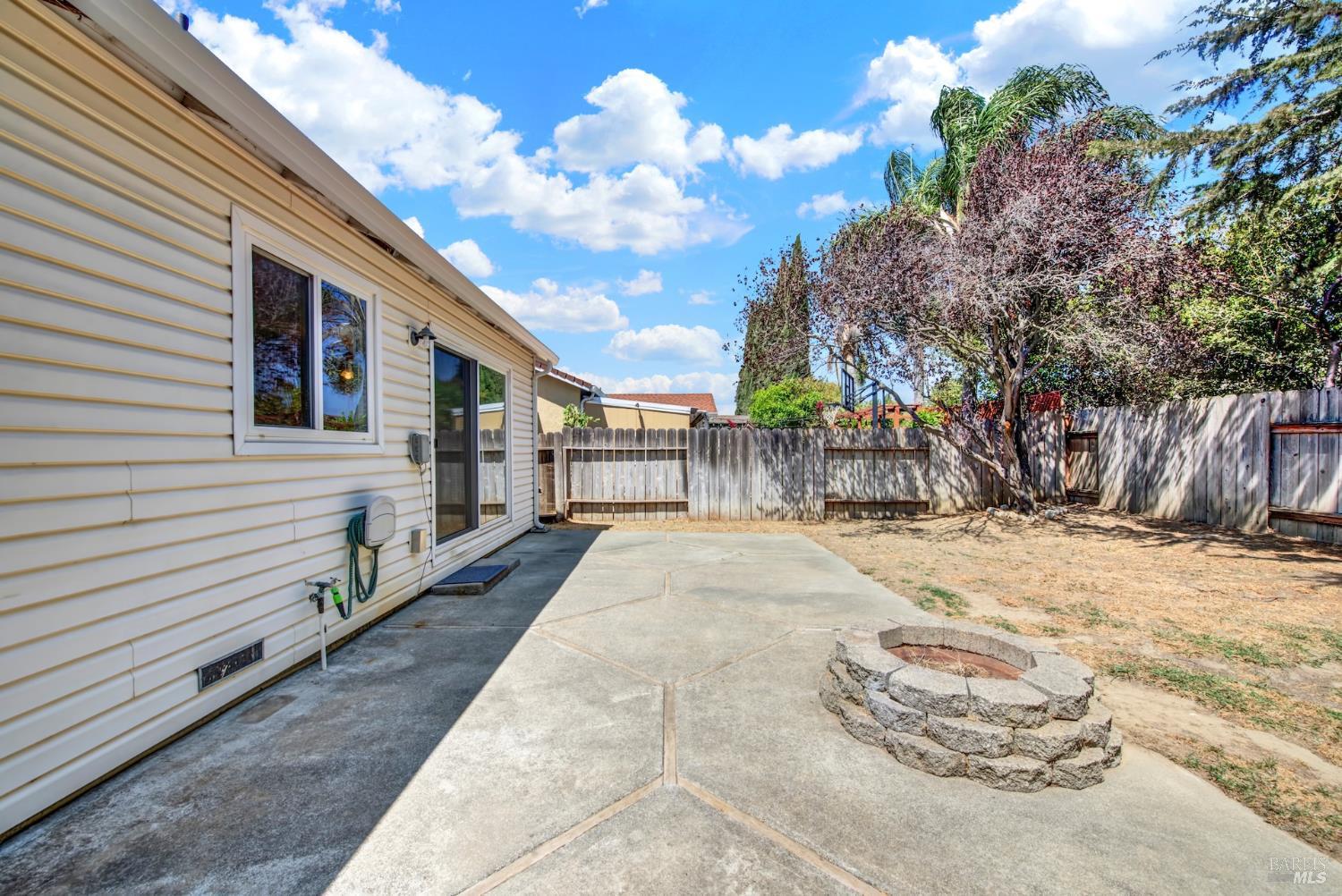 519 Crested Drive Suisun City CA 94585