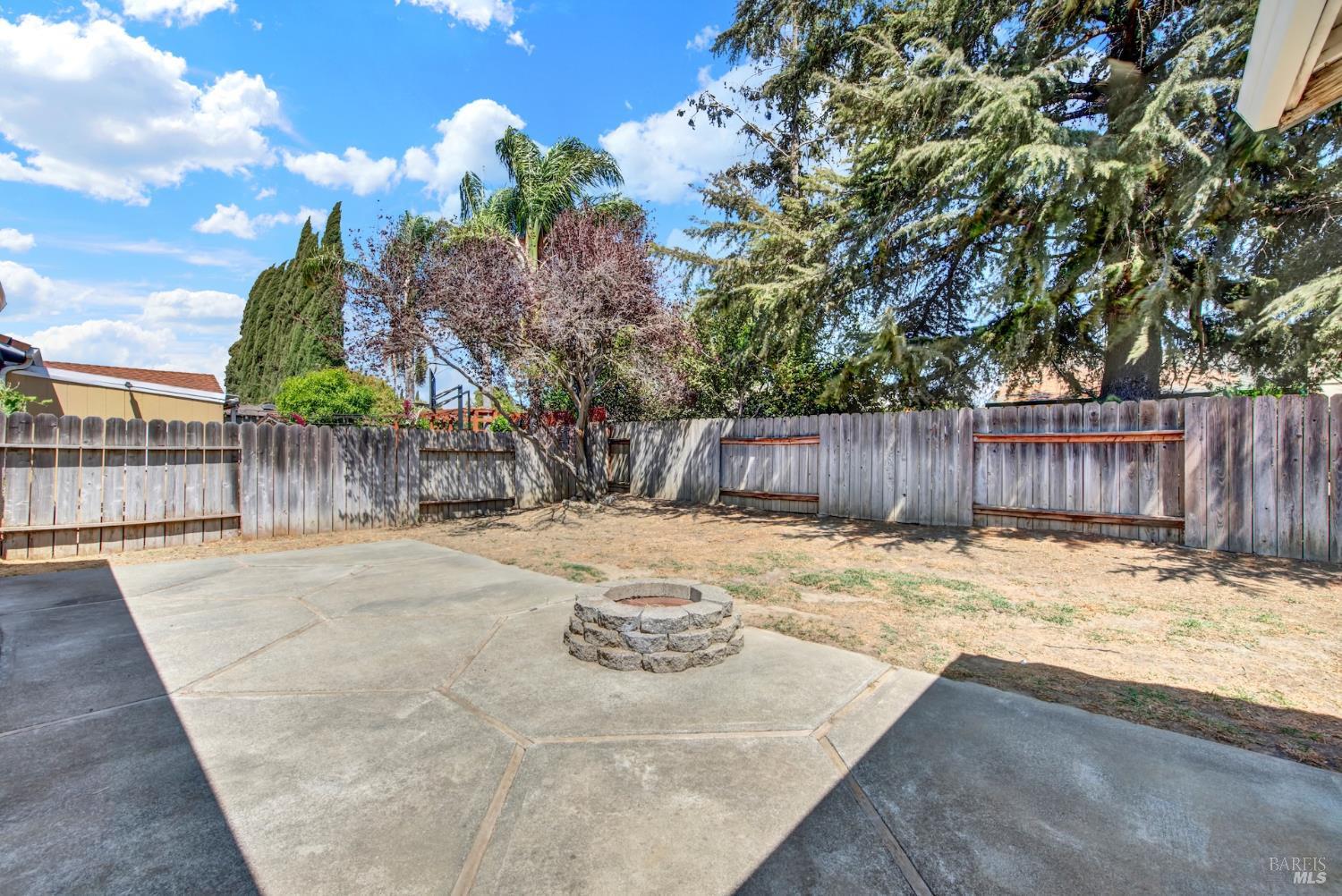 519 Crested Drive Suisun City CA 94585