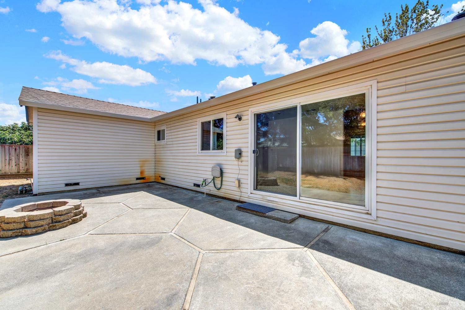 519 Crested Drive Suisun City CA 94585