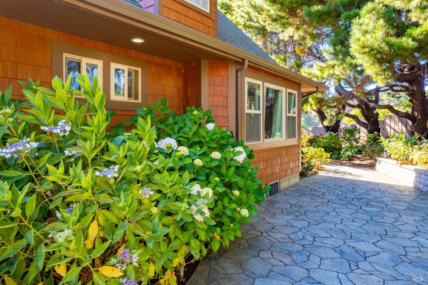 43500 Crispin Road Manchester CA 95459