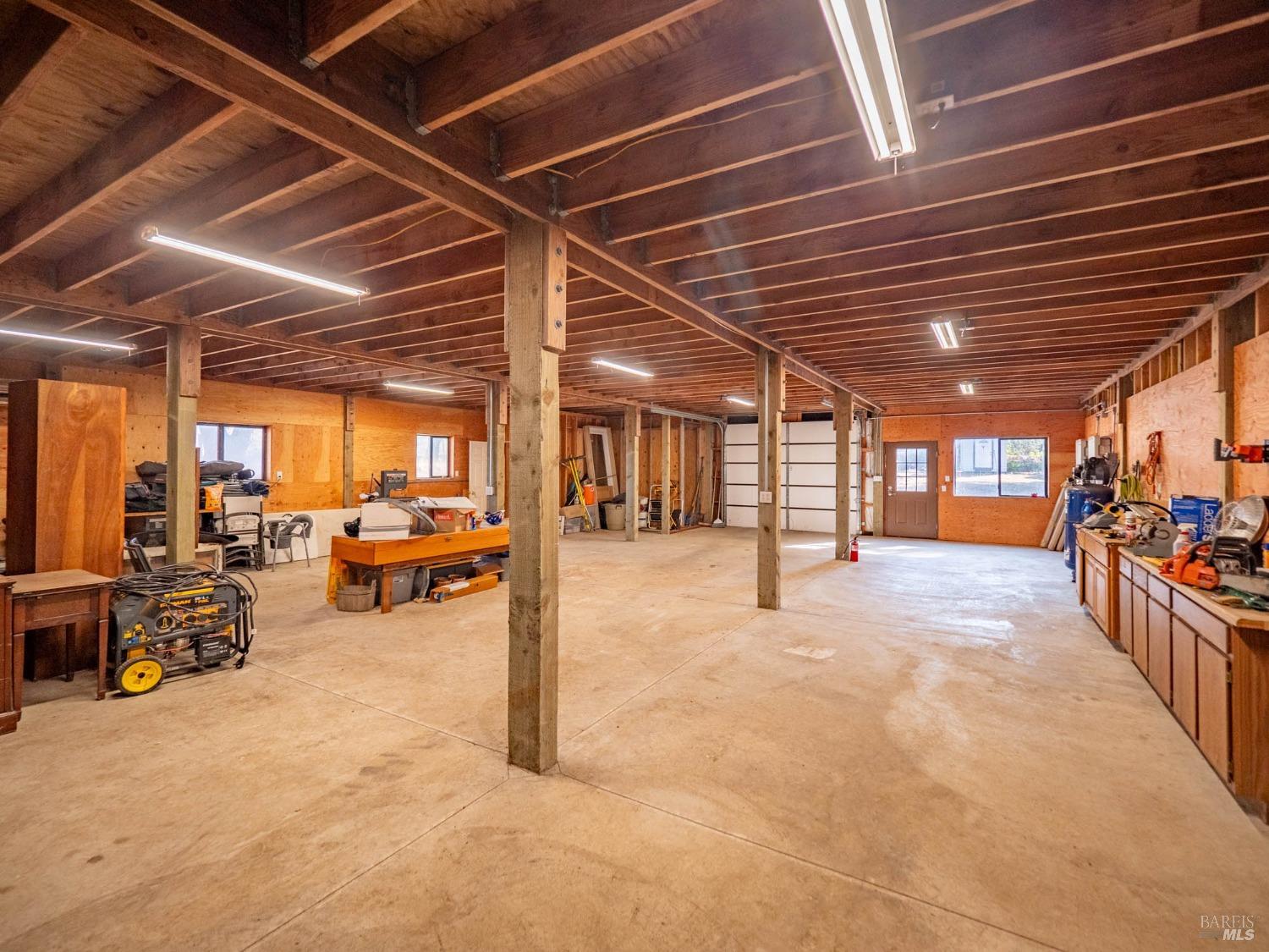 43500 Crispin Road Manchester CA 95459