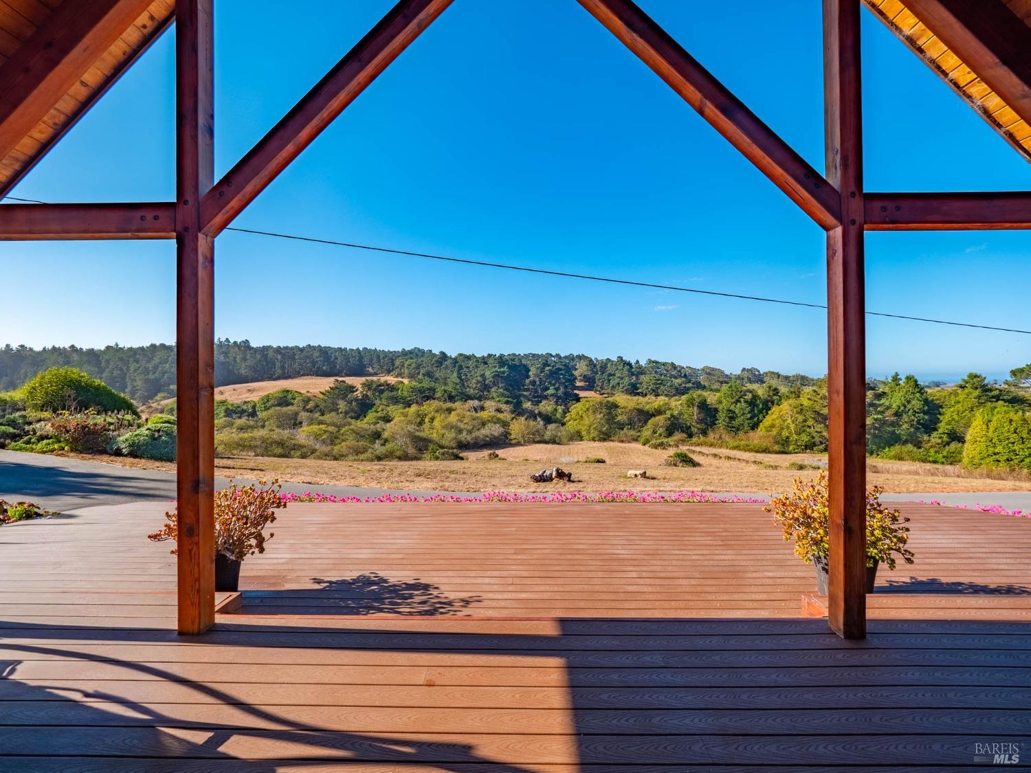 43500 Crispin Road Manchester CA 95459