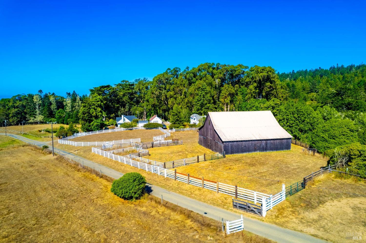 43500 Crispin Road Manchester CA 95459