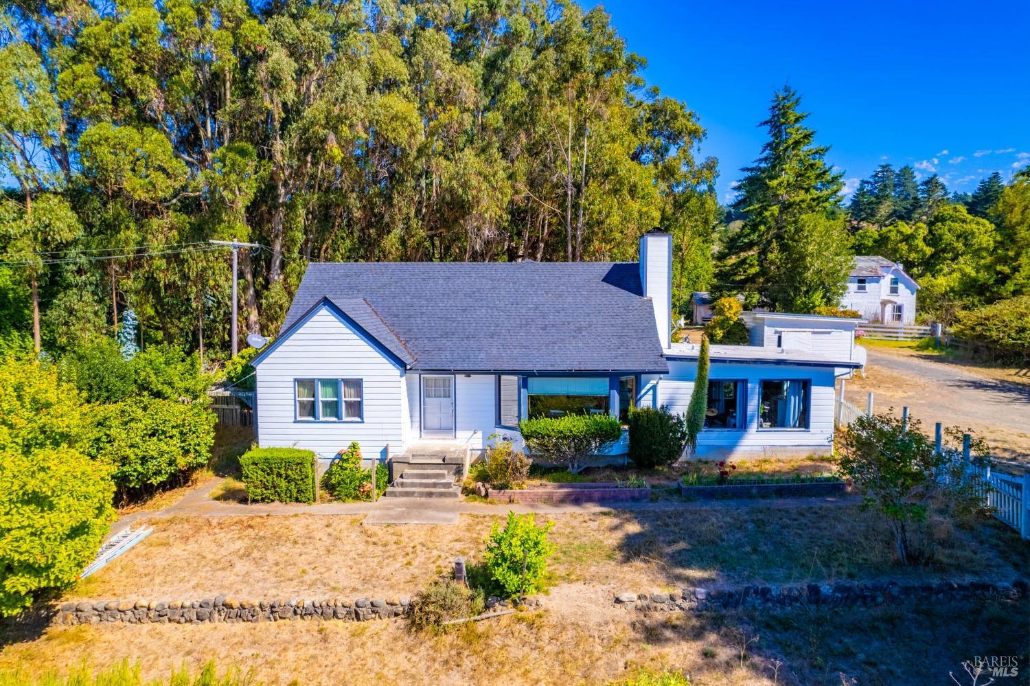 43500 Crispin Road Manchester CA 95459
