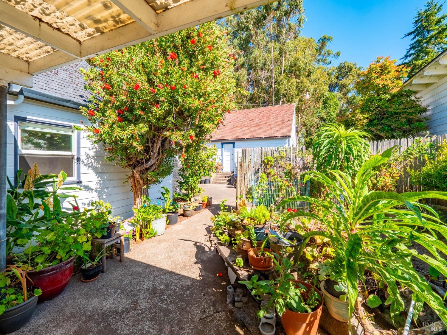 43500 Crispin Road Manchester CA 95459