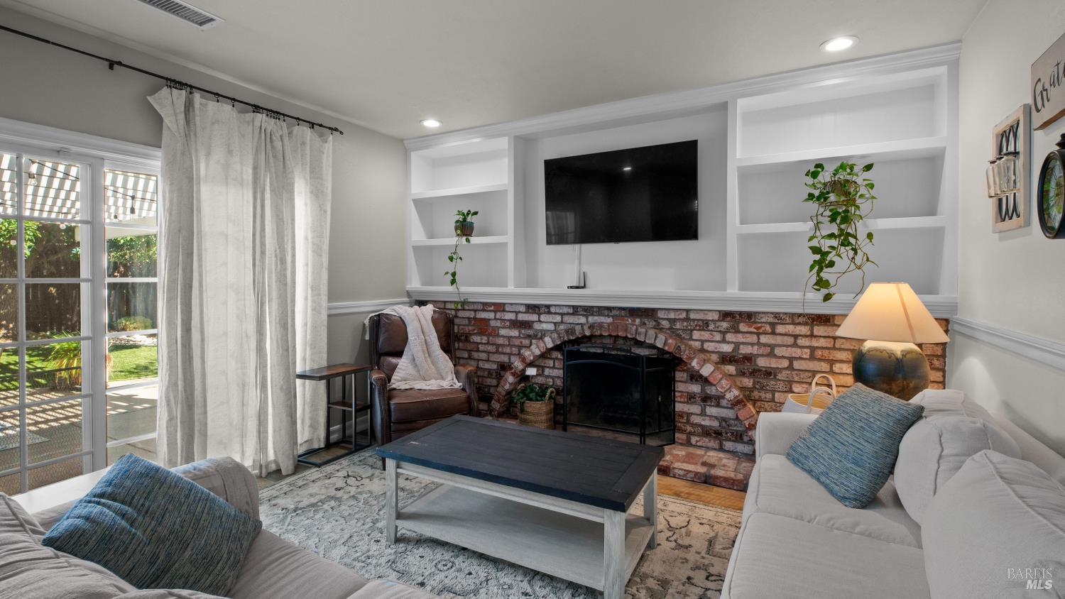 185 Midvale Drive Vacaville CA 95687