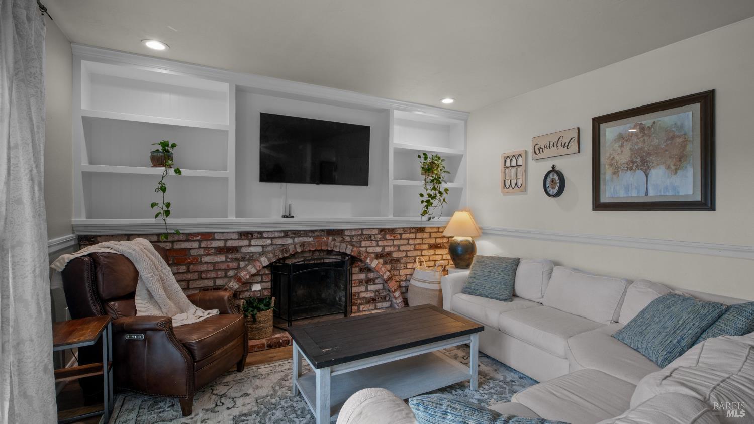 185 Midvale Drive Vacaville CA 95687