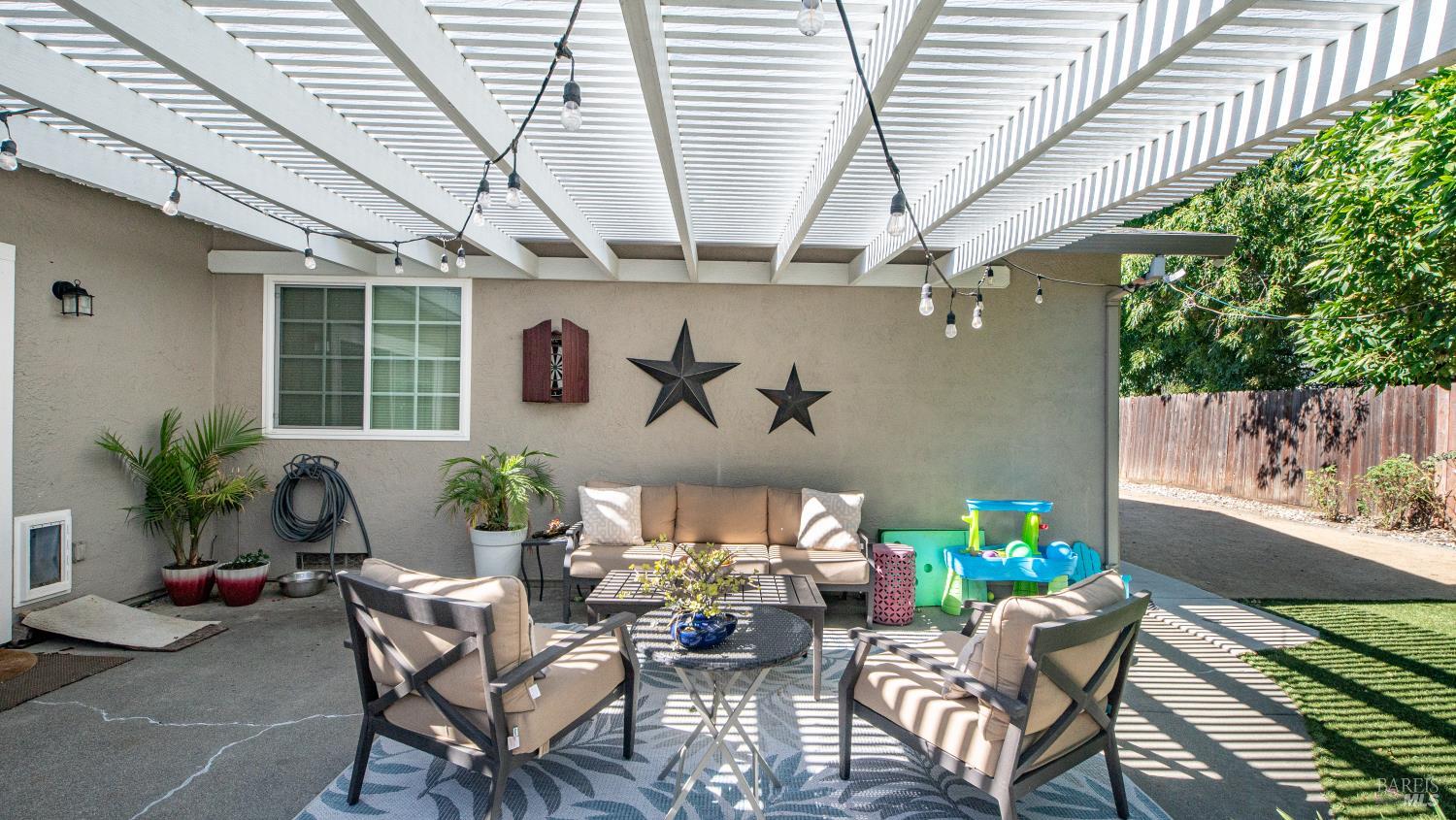 185 Midvale Drive Vacaville CA 95687