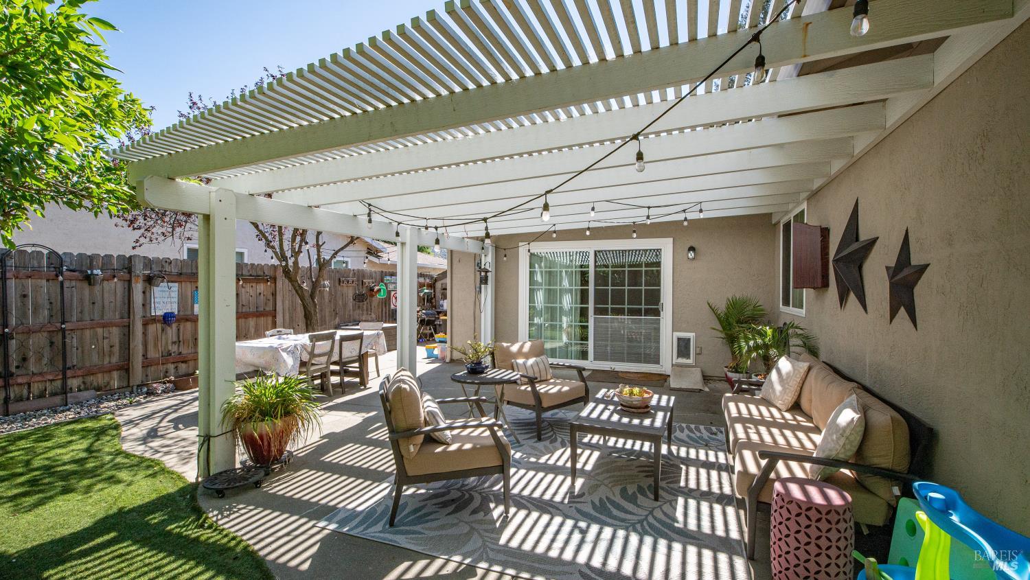 185 Midvale Drive Vacaville CA 95687