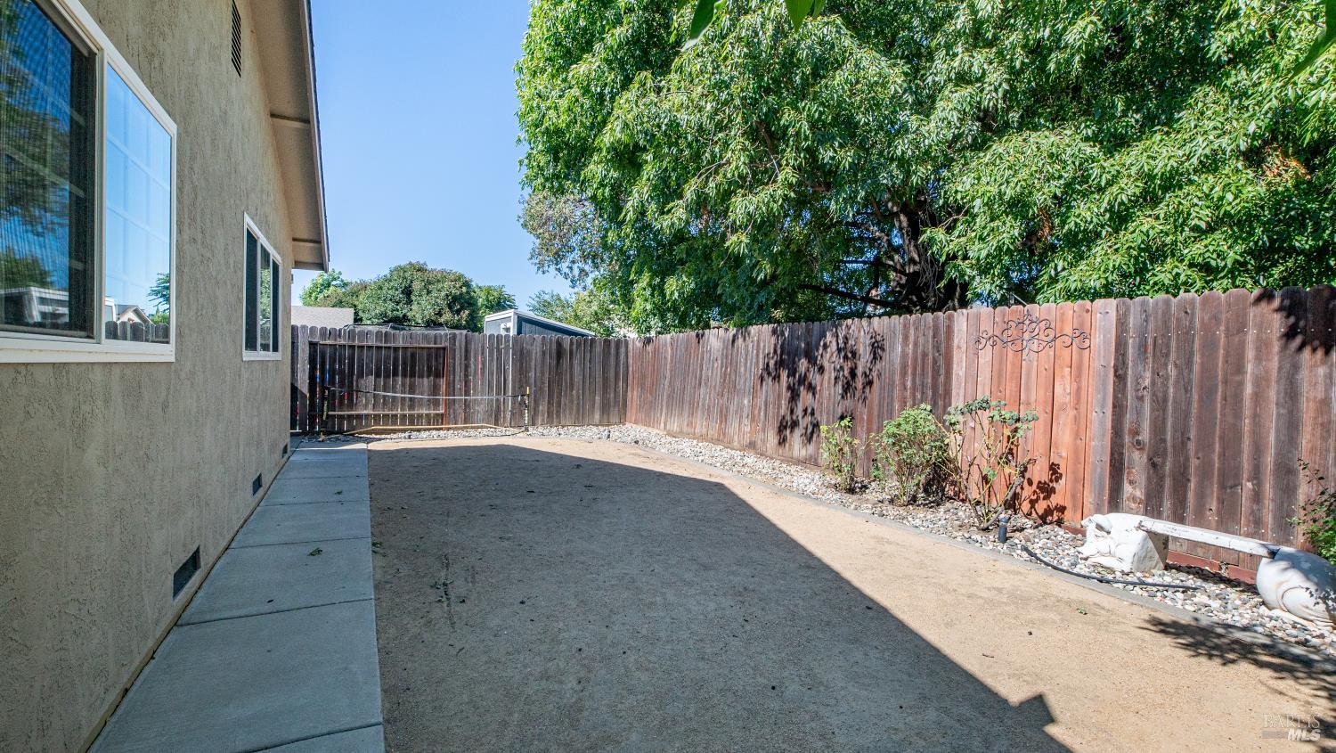 185 Midvale Drive Vacaville CA 95687