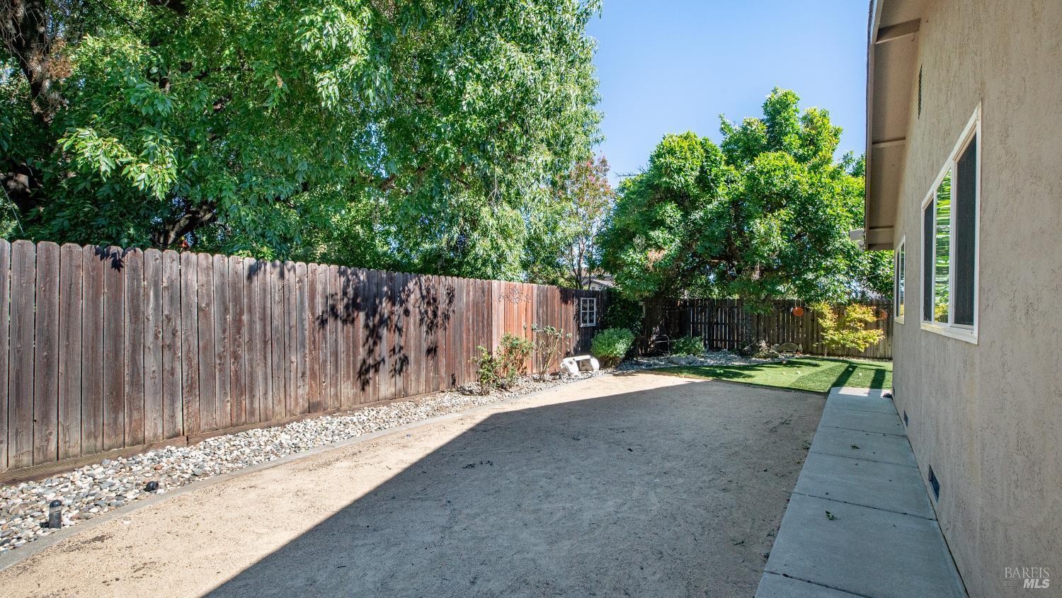 185 Midvale Drive Vacaville CA 95687