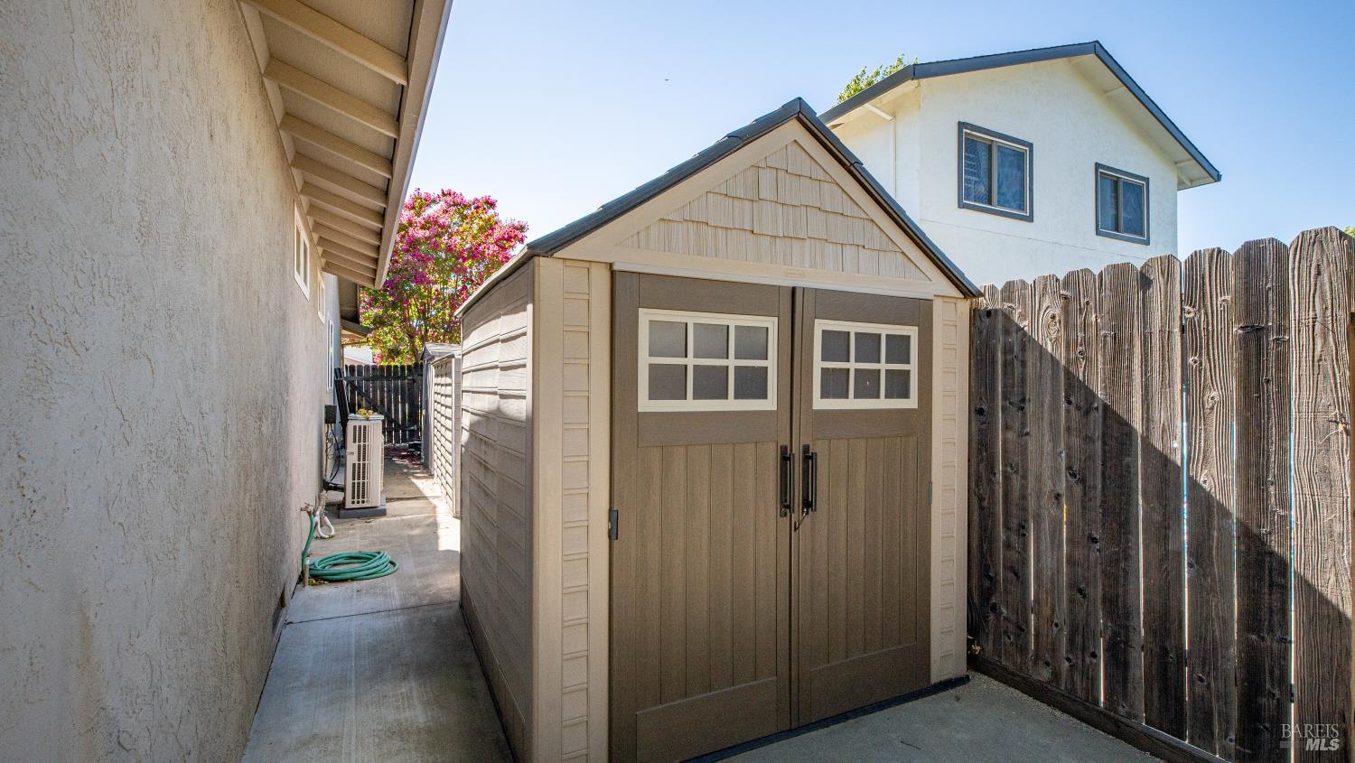 185 Midvale Drive Vacaville CA 95687