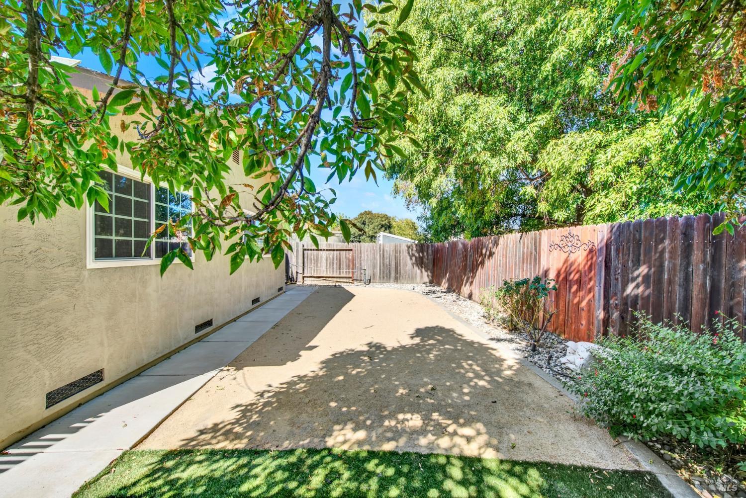 185 Midvale Drive Vacaville CA 95687