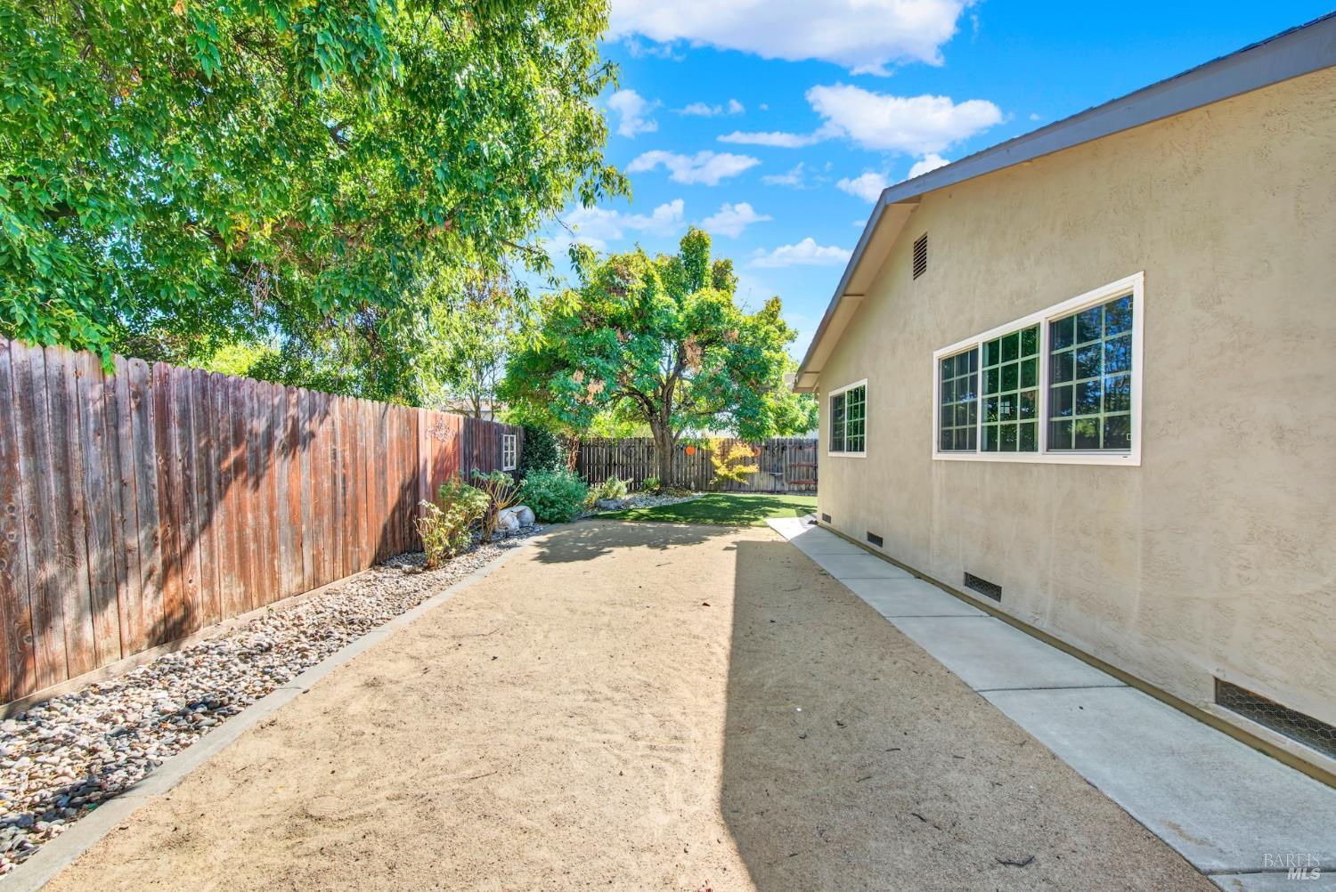 185 Midvale Drive Vacaville CA 95687