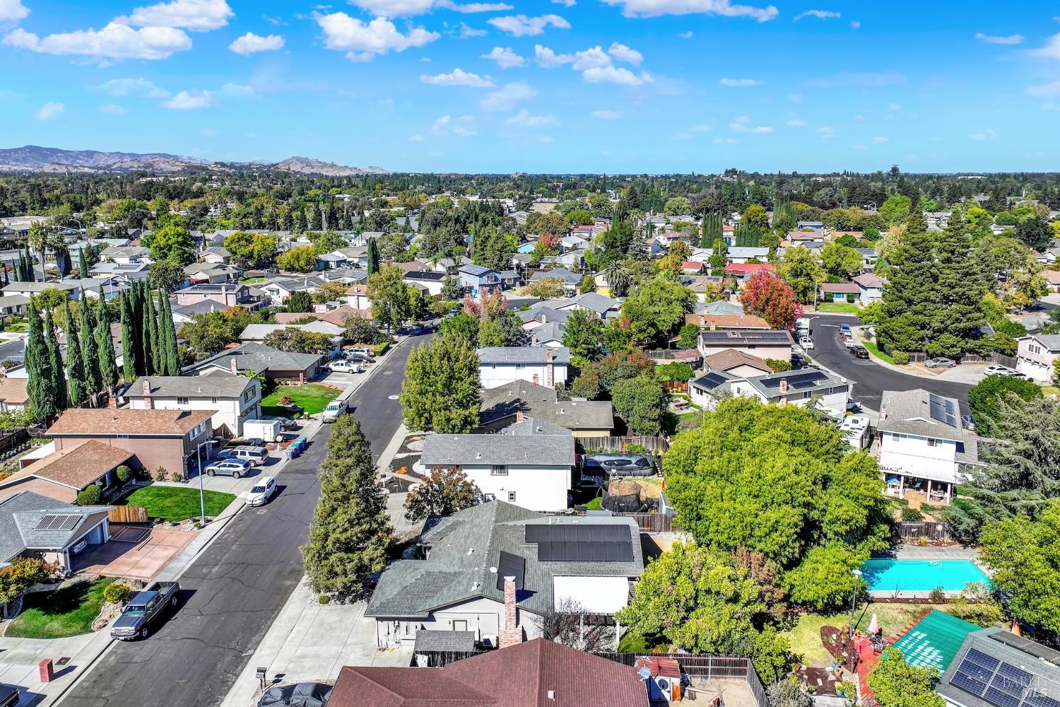 185 Midvale Drive Vacaville CA 95687