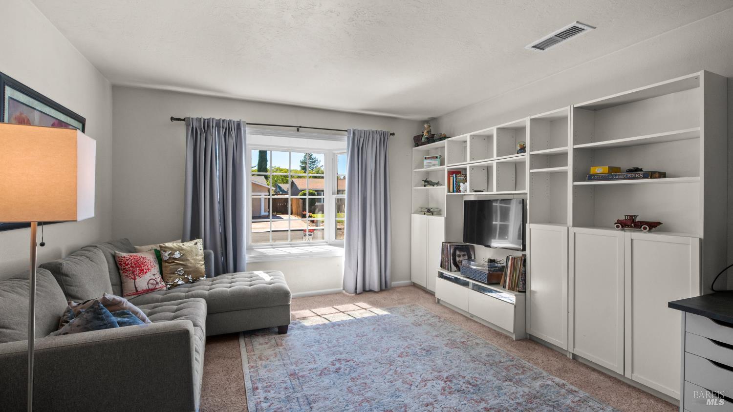 185 Midvale Drive Vacaville CA 95687