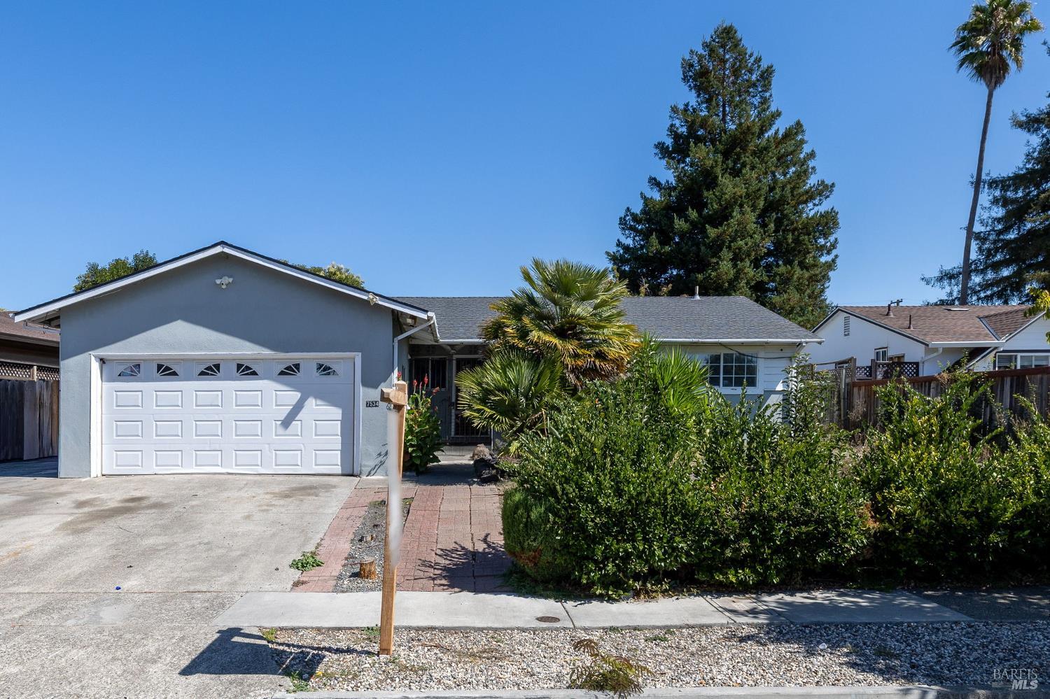 7534 Adrian Drive Rohnert Park CA 94928