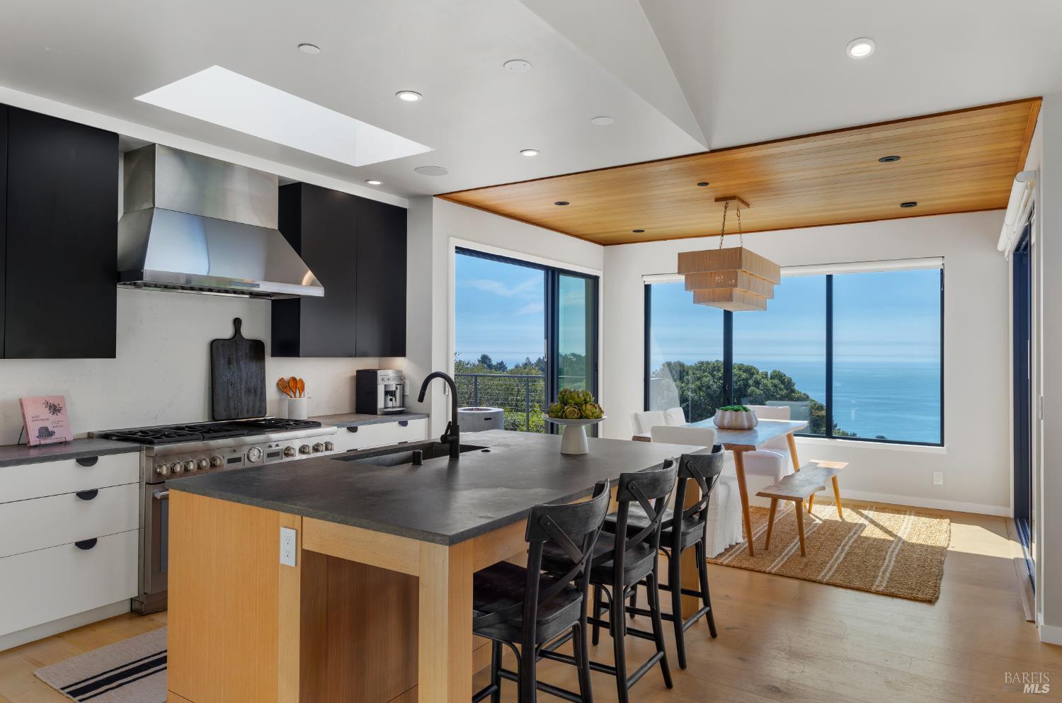 6976 Panoramic Highway Stinson Beach CA 94970