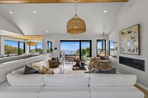 6976 Panoramic Highway Stinson Beach CA 94970
