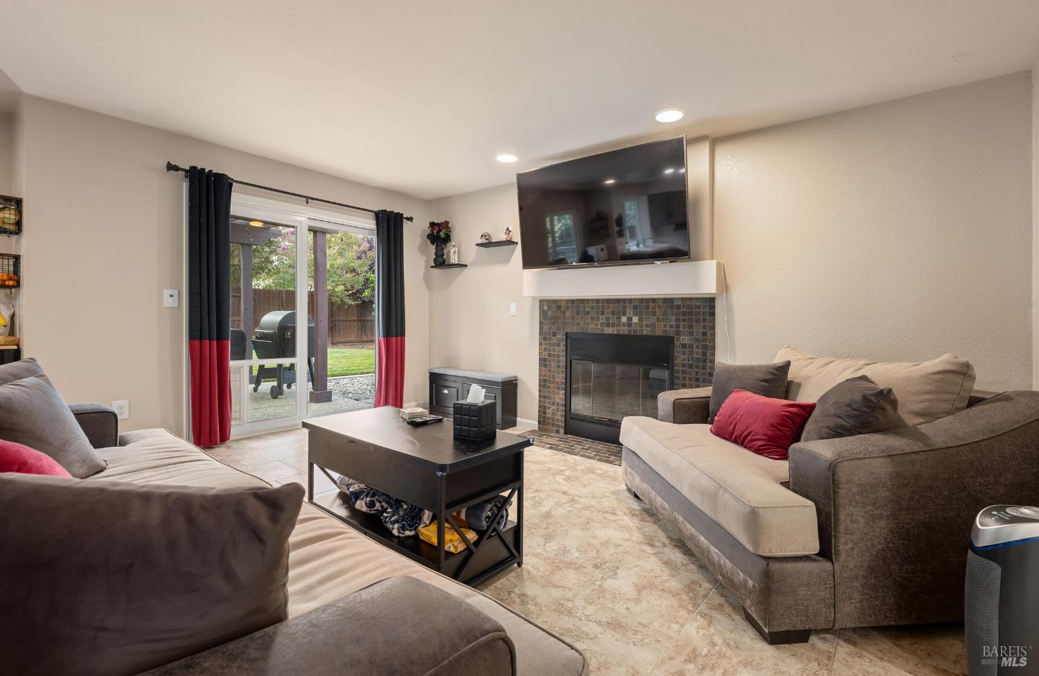 927 Arbor Oaks Drive Vacaville CA 95687