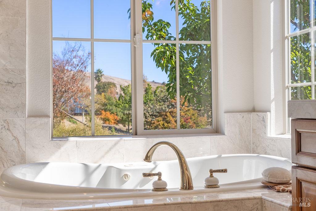 6012 Claret Court Vallejo CA 94591