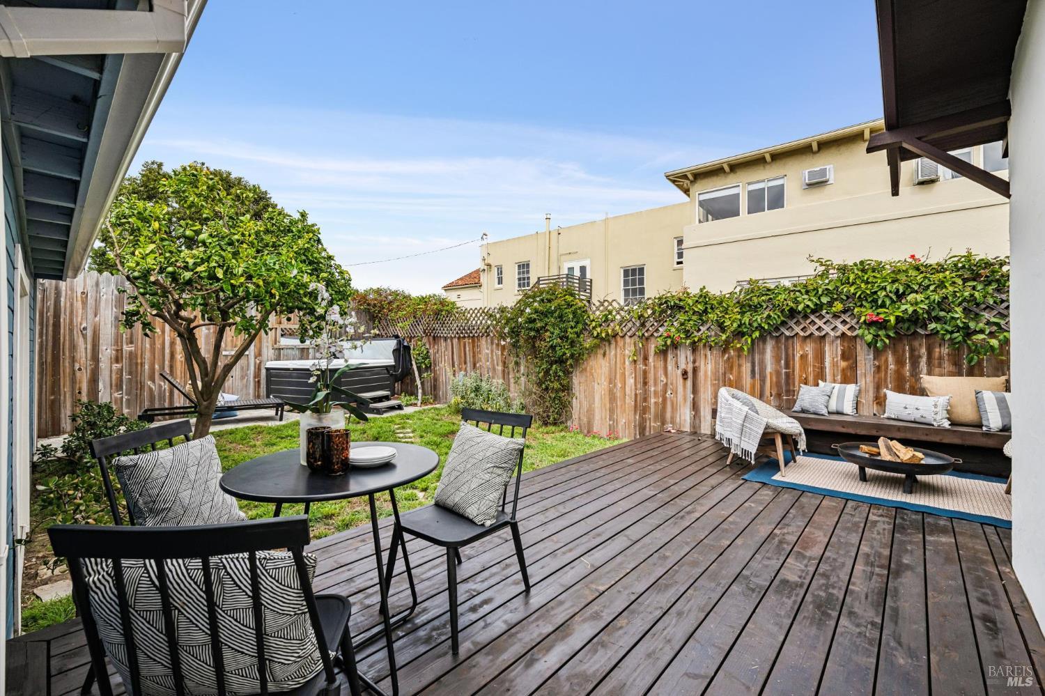 382 43rd Street Oakland CA 94609