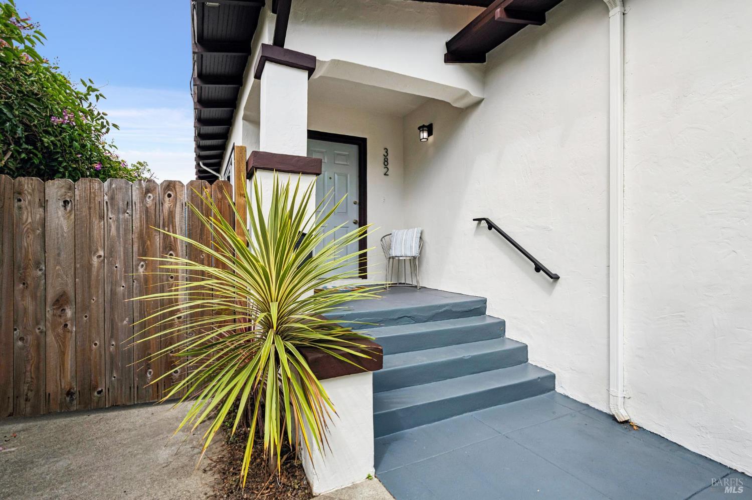 382 43rd Street Oakland CA 94609