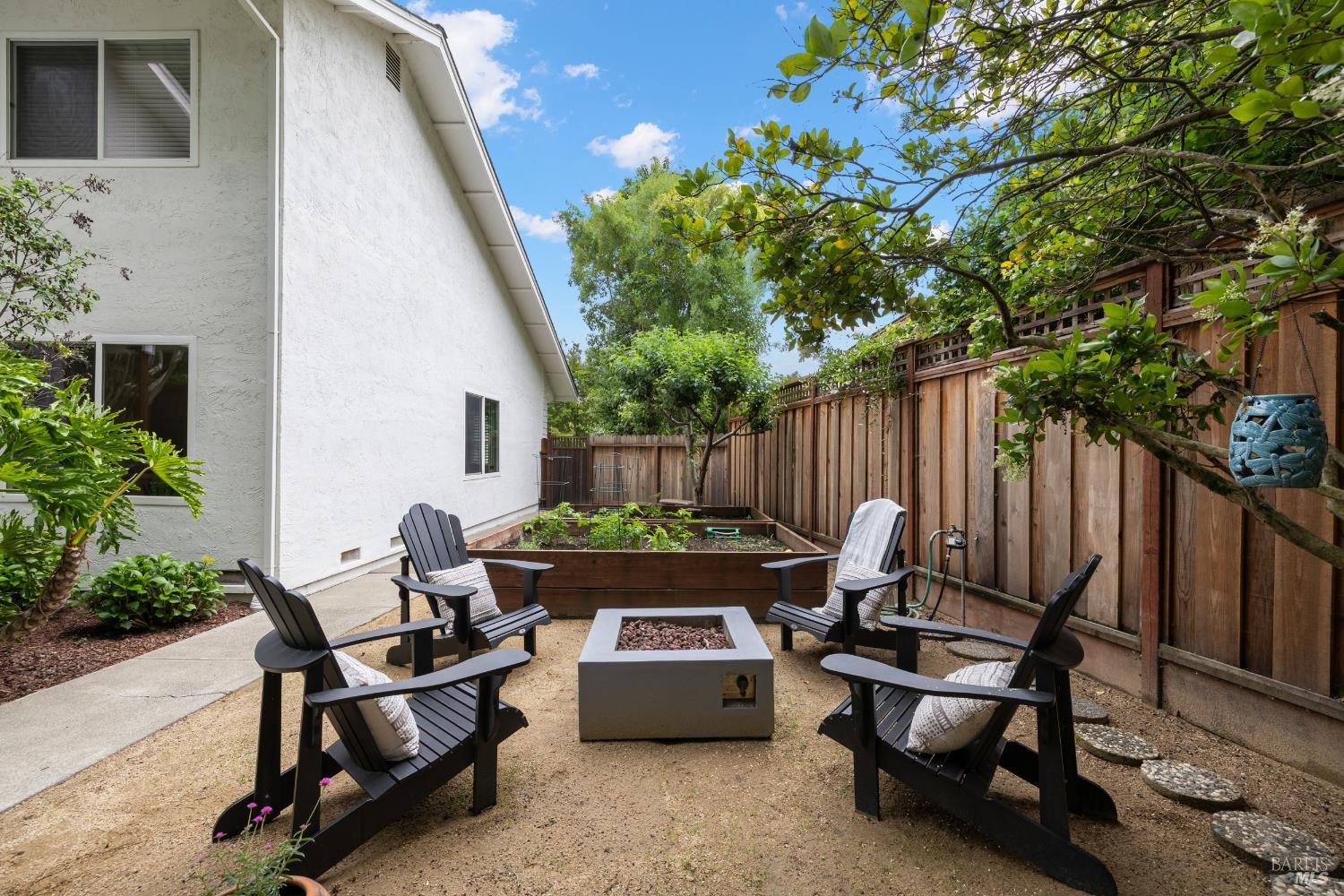 1041 Banbury Court Napa CA 94558