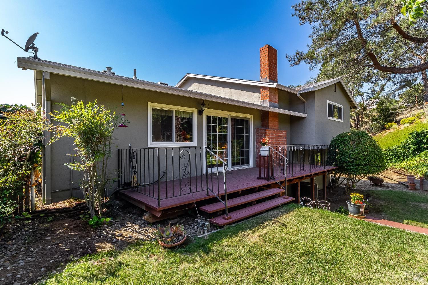 131 White Chapel Drive Benicia CA 94510