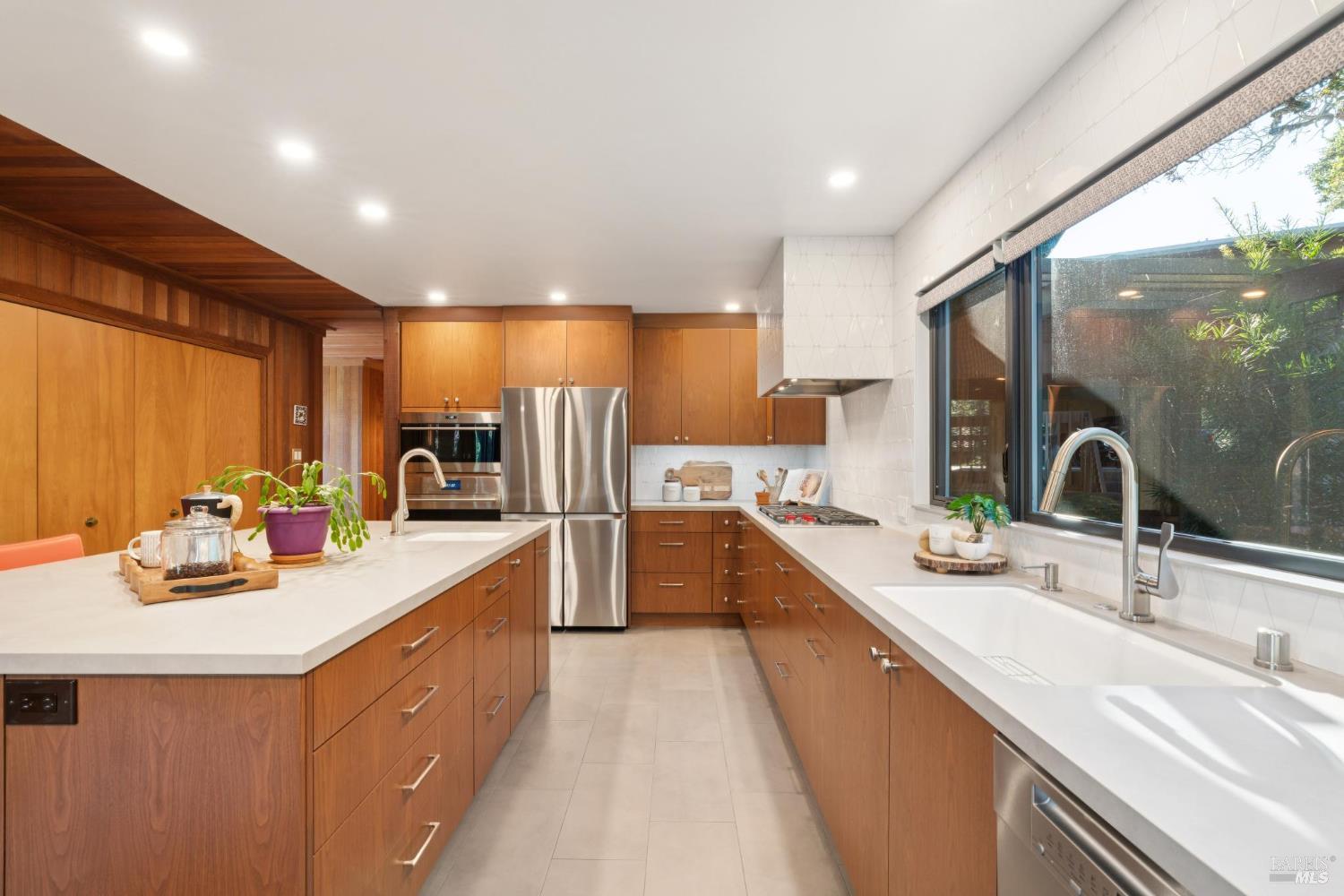 14 Oak Grove Way Napa CA 94559