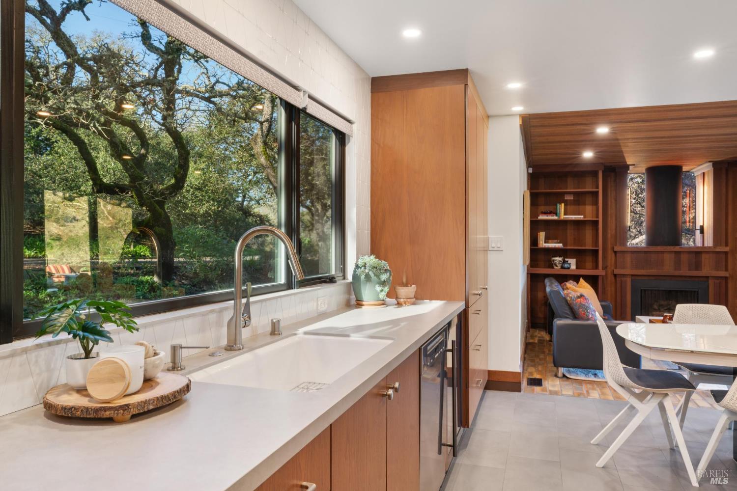 14 Oak Grove Way Napa CA 94559