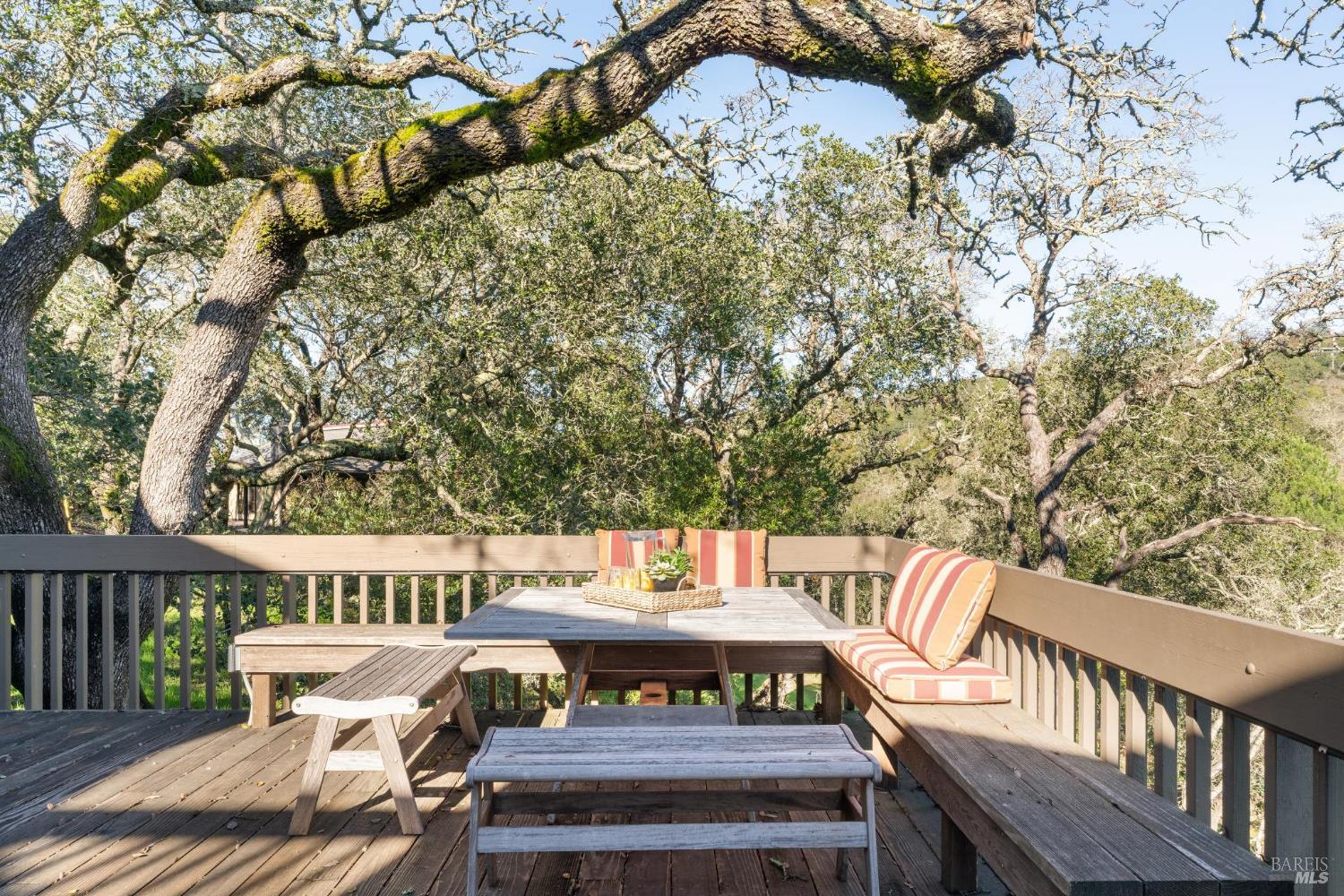 14 Oak Grove Way Napa CA 94559