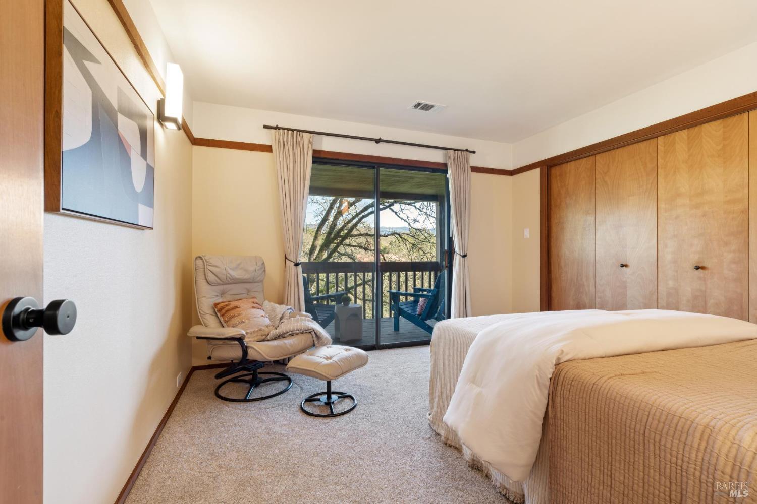 14 Oak Grove Way Napa CA 94559