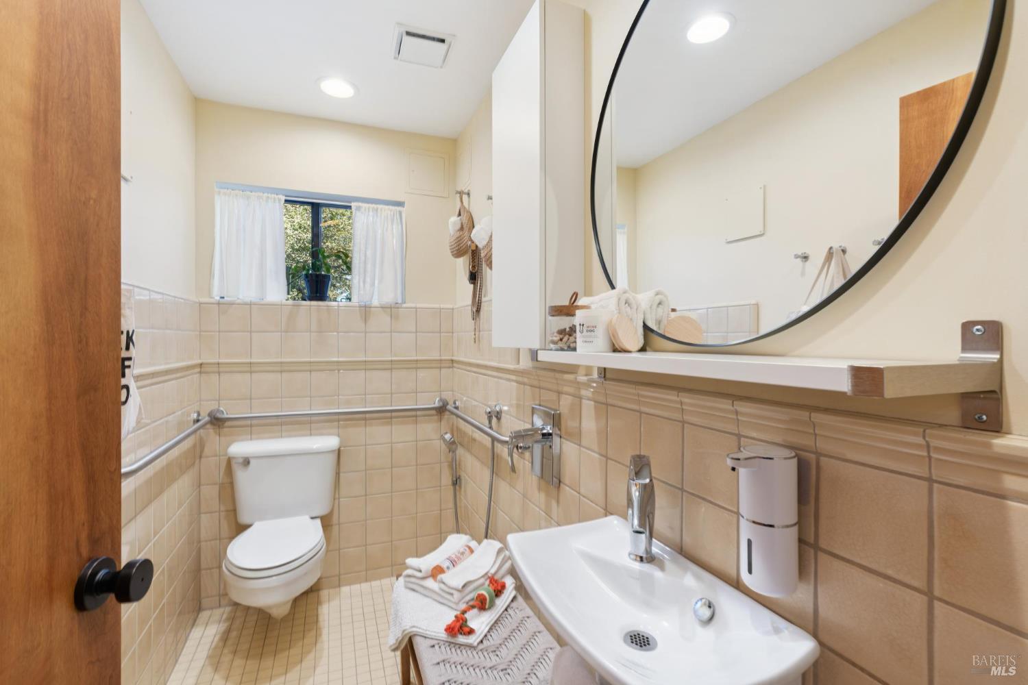 14 Oak Grove Way Napa CA 94559