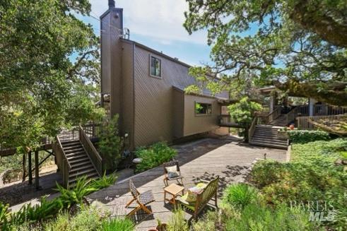 14 Oak Grove Way Napa CA 94559