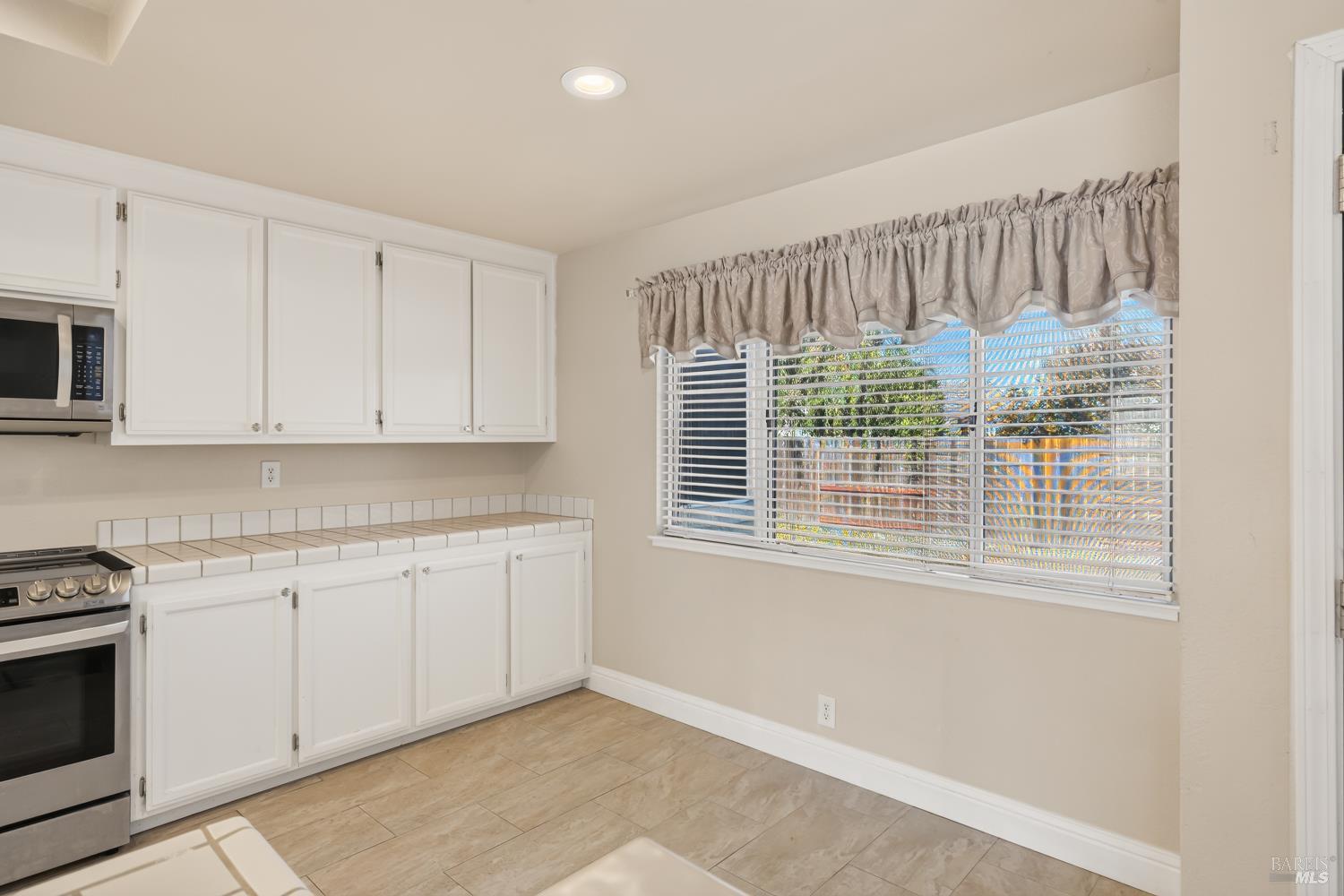 370 Engell Court Suisun City CA 94585
