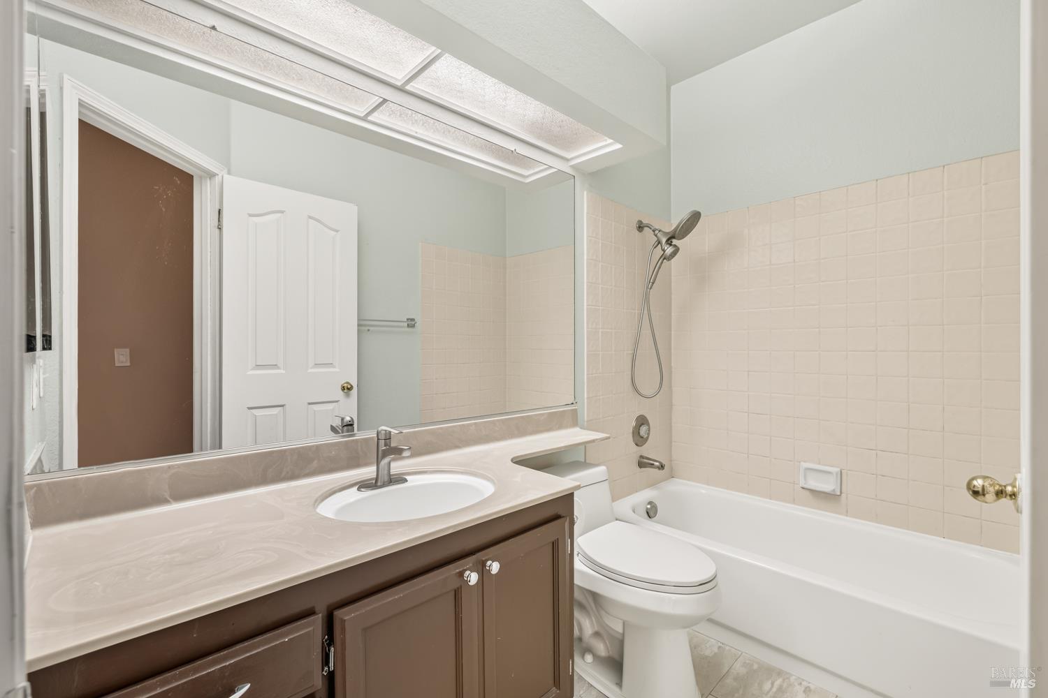 370 Engell Court Suisun City CA 94585
