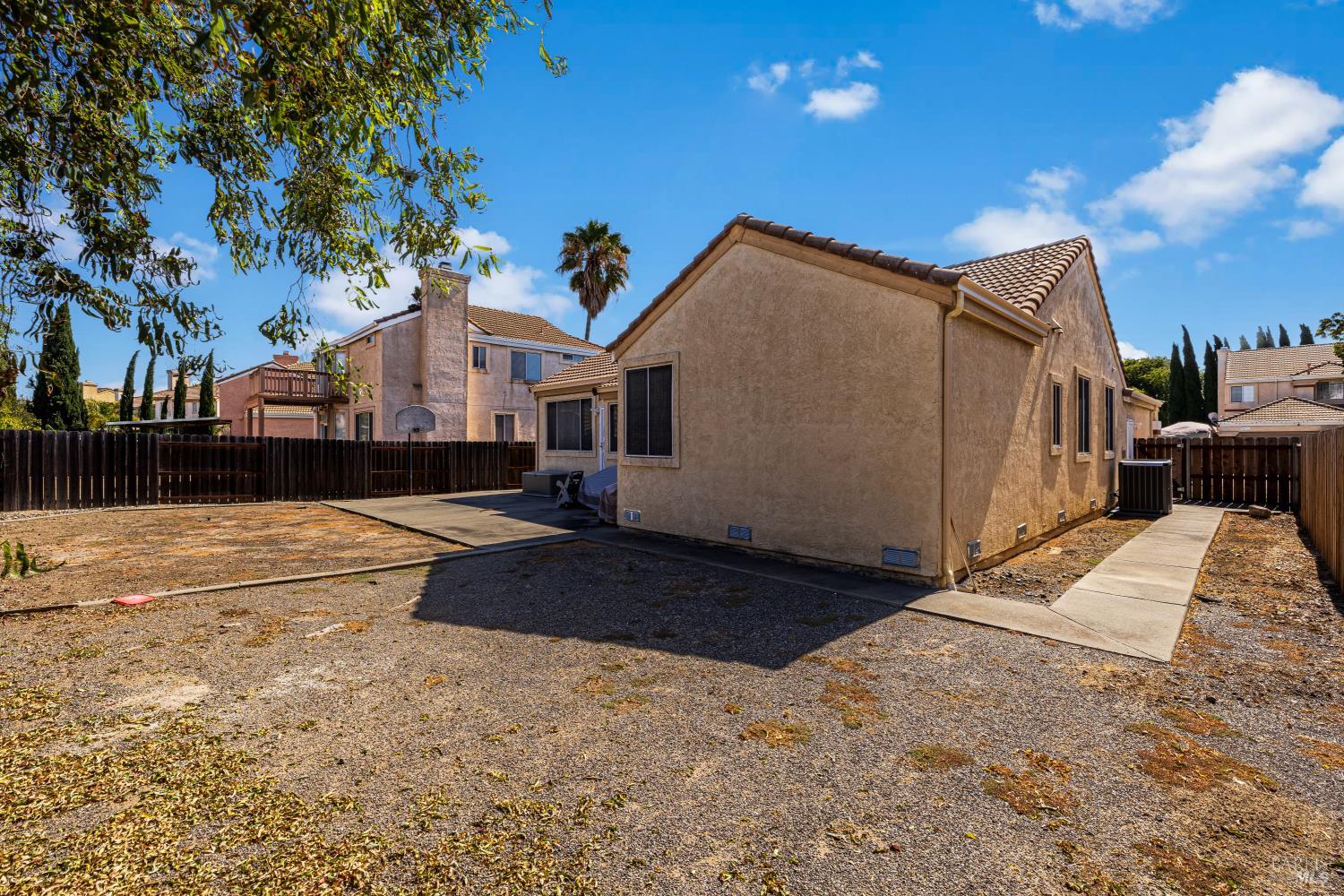 370 Engell Court Suisun City CA 94585