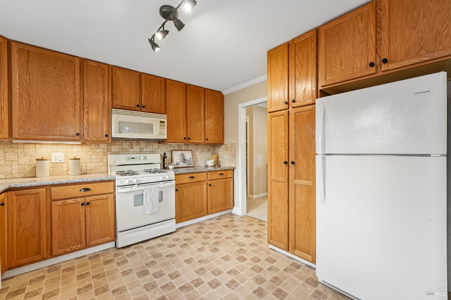 8799 Lancaster Drive Rohnert Park CA 94928