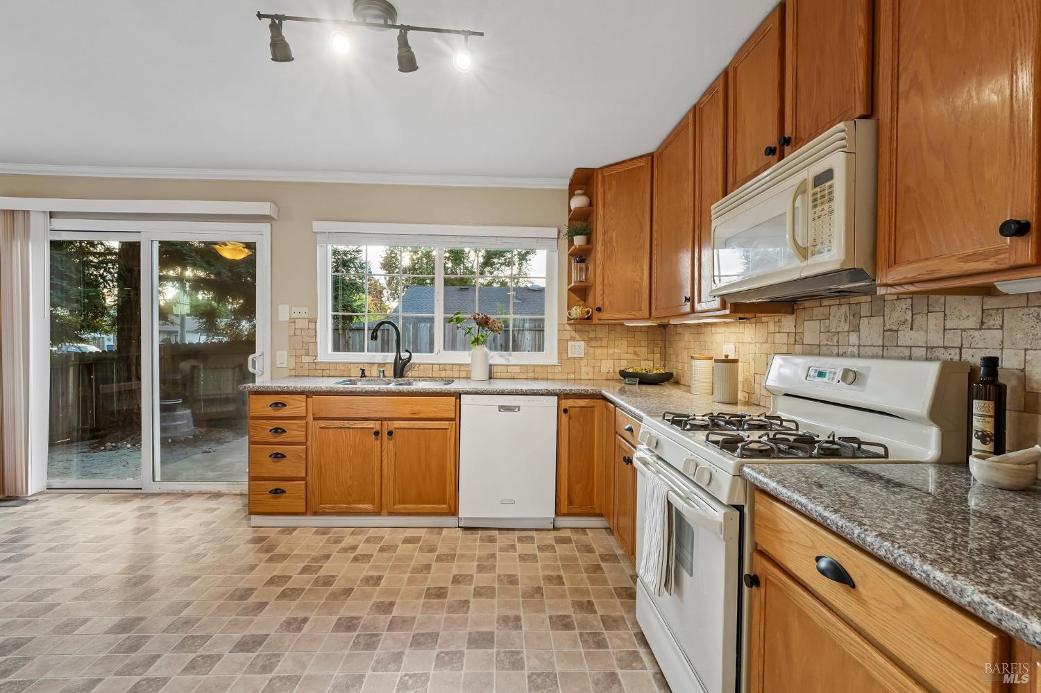 8799 Lancaster Drive Rohnert Park CA 94928