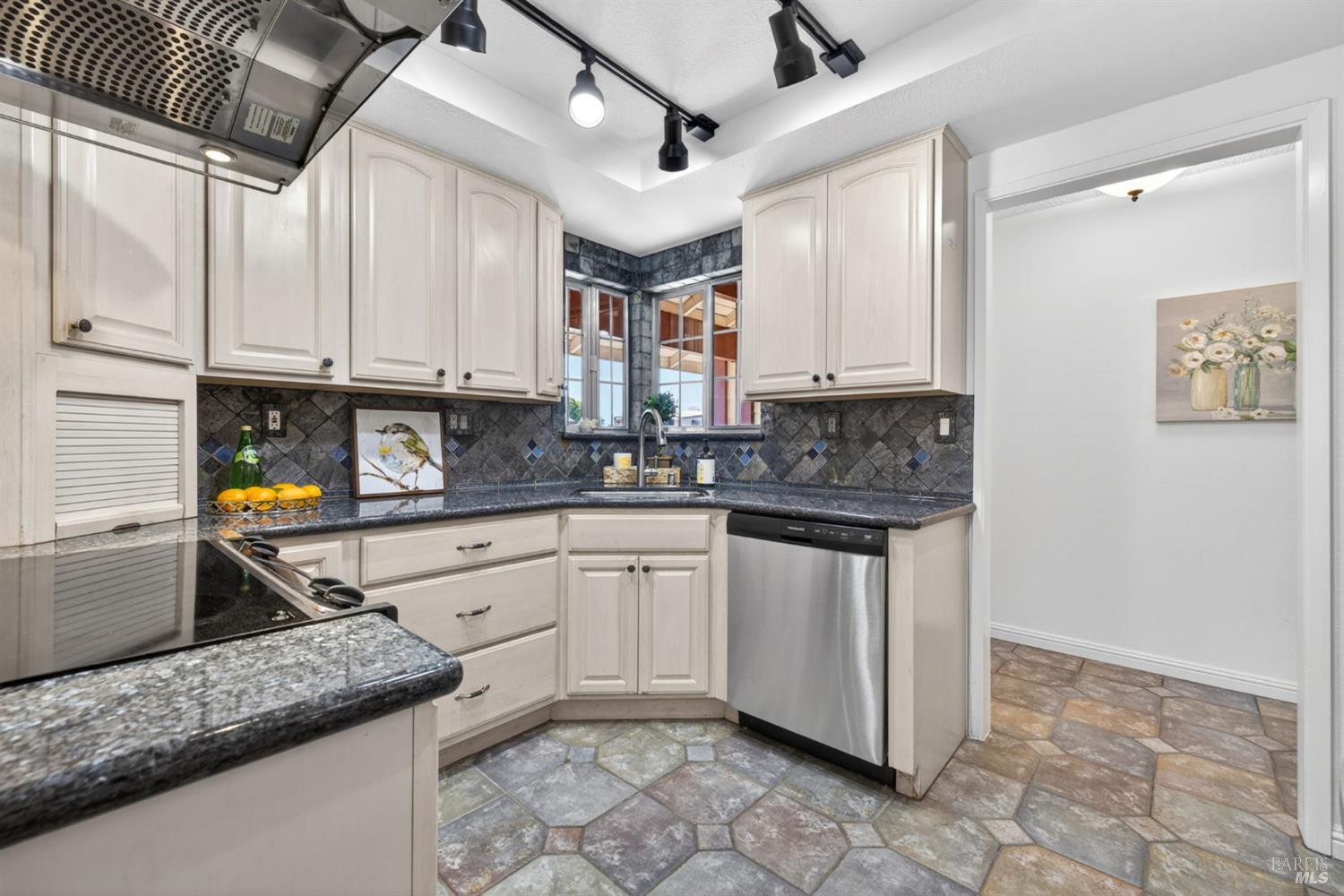 1029 Ely Boulevard S Petaluma CA 94954