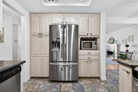 1029 Ely Boulevard S Petaluma CA 94954