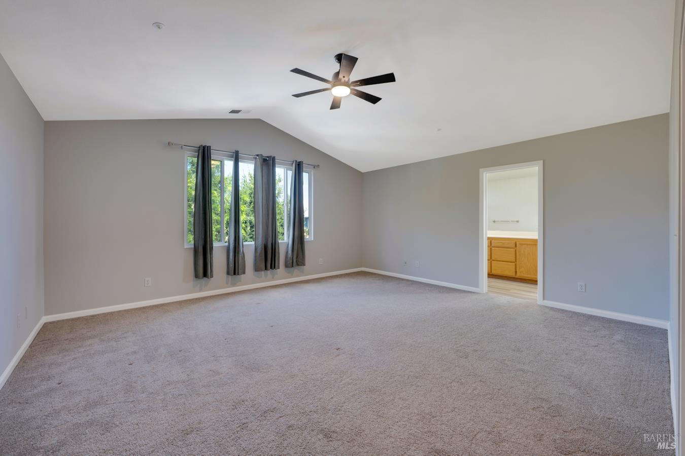 308 Ranch House Drive Cloverdale CA 95425